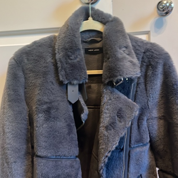 New Look Blue Faux Fur Coat - Picture 3 of 4